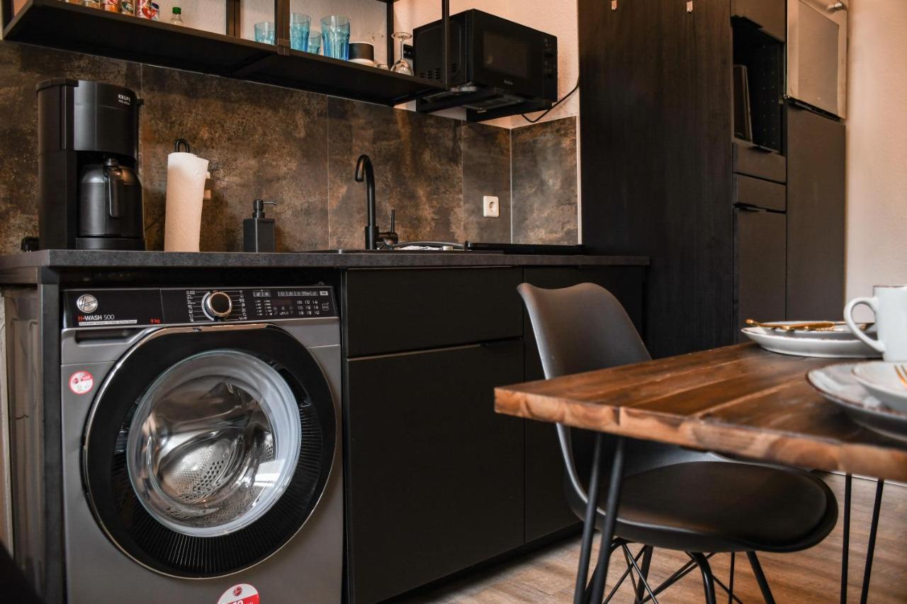 Moderne Ferienwohnung in direkter Nähe zur Uni, Netflix Gratis, WLAN, Waschmaschine, Geschirrspüler, Zentrum, Chemnitz Exterior foto